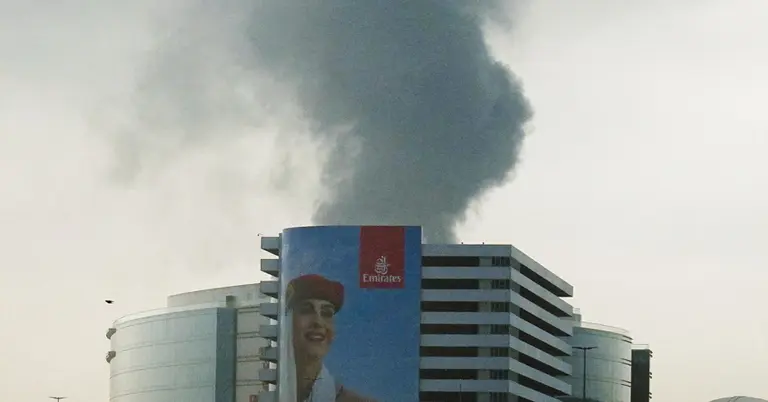 আমিরাতে ক্ষেপণাস্ত্র-ড্রোনের আঘাত হেনেছে ইরানের